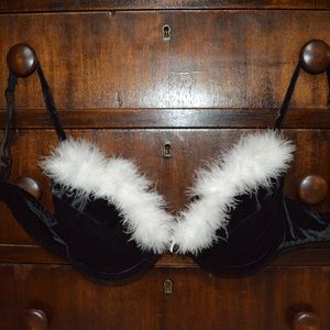 Black & White bra 34B Velvet/Marabou